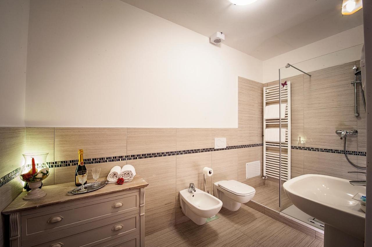 Bed and Breakfast La Rocchetta Валеджо-суль-Минчо Экстерьер фото